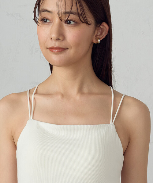 COMME CA ISM（コムサイズム）の「カップ付きダブルストラップ　キャミソール（キャミソール・レディース・オフホワイト/ブラック・MEDIUM/LARGE）」の11枚目の写真