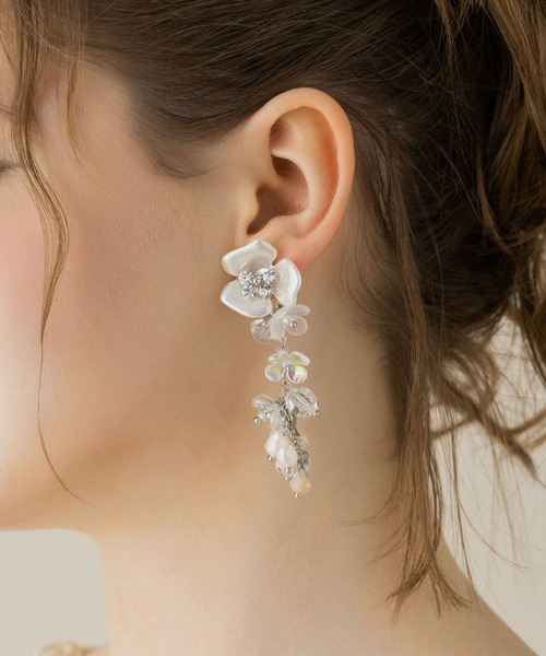 LA MUe(ラミュー)の「【LA MUE】パールフラワー×ビーズロングピアス(ピアス(両耳用)・レディース・シルバー/ゴールド・FREE)」の22枚目の写真