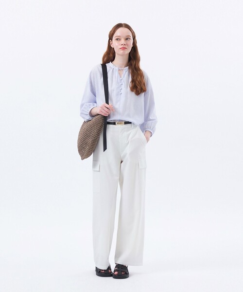 MACKINTOSH PHILOSOPHY（ﾏｯｷﾝﾄｯｼｭ ﾌｨﾛｿﾌｨｰ）の「リネンミックスギャザーブラウス（シャツ/ブラウス・レディース・ベージュ/ライトブルー/ブルー系その他3・38/36/34）」の4枚目の写真