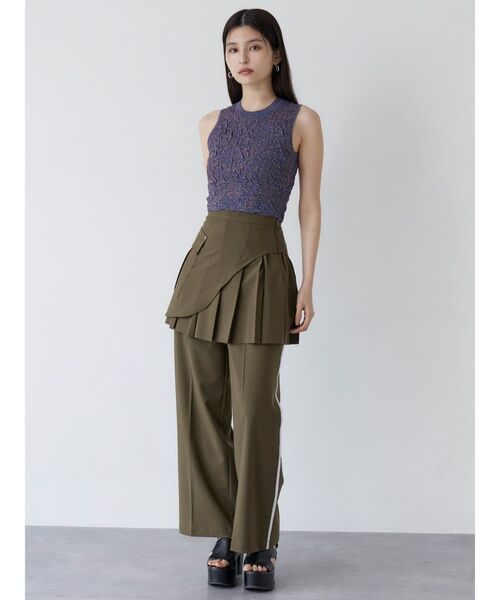 MURUA(ムルーア)の「カットオフストレートパンツ(その他パンツ・レディース・その他1/ブラック/カーキ・1/2)」の11枚目の写真