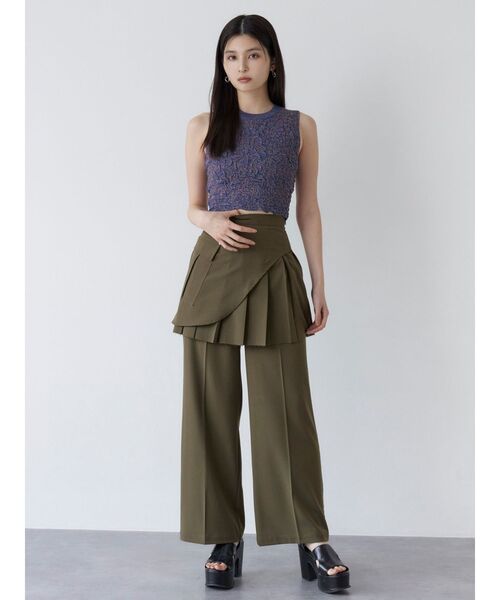 MURUA(ムルーア)の「カットオフストレートパンツ(その他パンツ・レディース・その他1/ブラック/カーキ・1/2)」の12枚目の写真