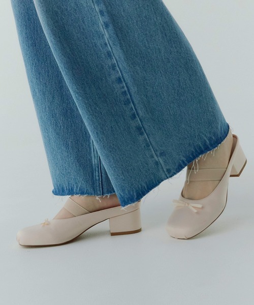 EIMY ISTOIRE（エイミーイストワール）の「サテンリボンミュール（その他シューズ・レディース・ブラック/ピンク・S/M/L）」の2枚目の写真