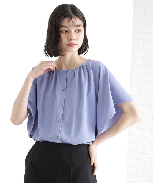 THE SHOP TK (ザ ショップ ティーケー )の「◆袖フレアブラウス【防シワ/接触冷感/洗濯機OK/セットアップ可】(シャツ/ブラウス・レディース・ベージュ/ブラック/ブルー/オフホワイト・13/12)」の4枚目の写真