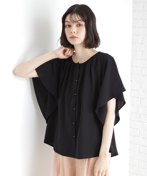 THE SHOP TK (ザ ショップ ティーケー )の「◆袖フレアブラウス【防シワ/接触冷感/洗濯機OK/セットアップ可】(シャツ/ブラウス・レディース・ベージュ/ブラック/ブルー/オフホワイト・13/12)」の2枚目の写真