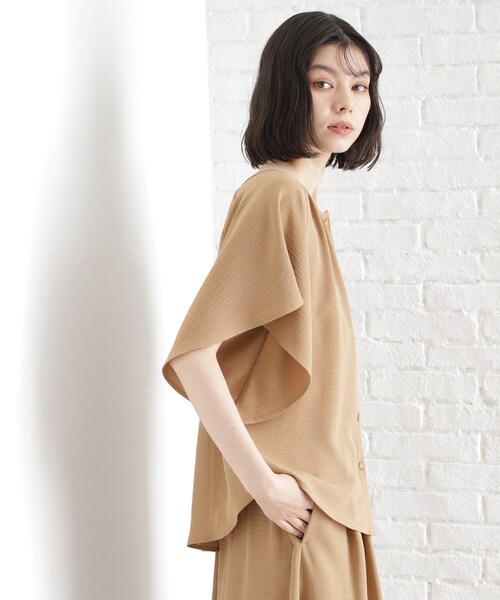 THE SHOP TK (ザ ショップ ティーケー )の「◆袖フレアブラウス【防シワ/接触冷感/洗濯機OK/セットアップ可】(シャツ/ブラウス・レディース・ベージュ/ブラック/ブルー/オフホワイト・13/12)」の22枚目の写真