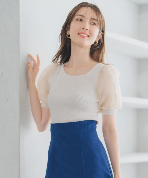 MISCH MASCH(ミッシュマッシュ)の「アシメリブシアー袖ニット(ニット/セーター・レディース・ブルー/ブラック/ホワイト/ベージュ・フリ-)」の9枚目の写真