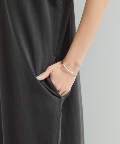 STAR&STRIPE(スターアンドストライプ)の「【STAR&STRIPE(スター&ストライプ)】NOSLEEVE ONEPIECE(ワンピース・レディース・ベージュ/グレー/チャコールグレー/ブラック・M)」の10枚目の写真
