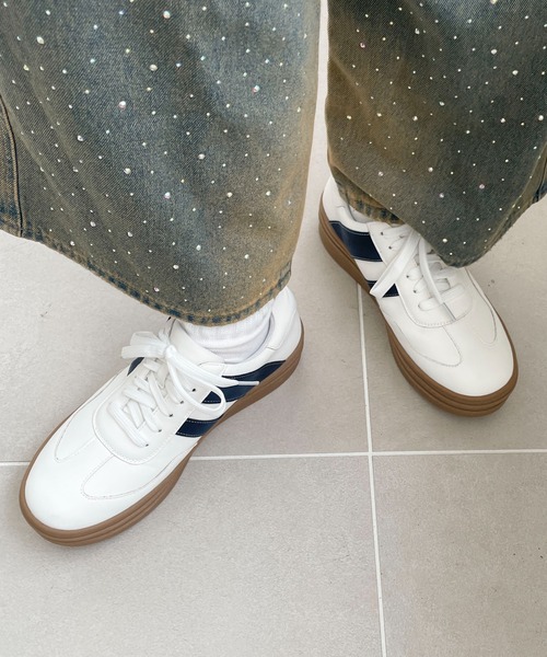 WEGO（ウィゴー）の「WEGO/ローテクダブルラインスニーカー（スニーカー・レディース・ホワイト/ブラック/ライトピンク/レッド・LARGE/MEDIUM/SMALL）」の21枚目の写真