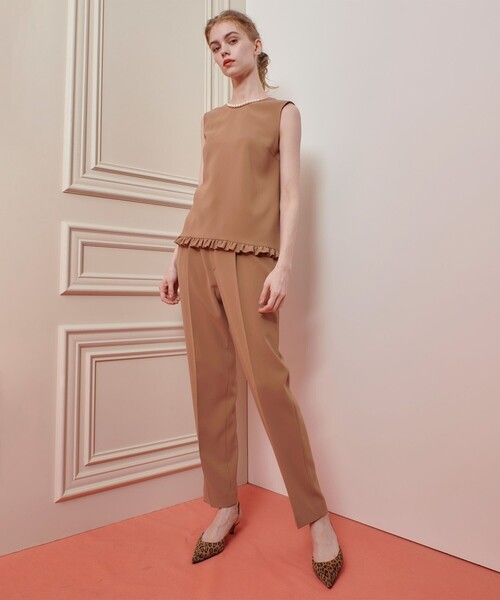 LOULOU WILLOUGHBY(ルルウィルビー)の「【LOULOU WILLOUGHBY】パールネックレス付きフリルブラウス(シャツ/ブラウス・レディース・キャメル/ブラック/オフホワイト・2)」の16枚目の写真