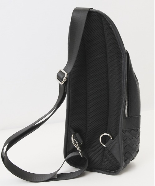REGiSTA(レジスタ)の「REGiSTA Intrecciato Body Bag(ボディバッグ/ウエストポーチ・レディース・ブラック系その他2/ブラック系その他/ダークブラウン/ホワイト/ブラック・FREE)」の10枚目の写真