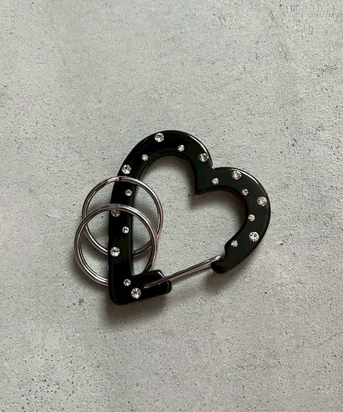 アクリルハートカラビナ 497852（キーホルダー）｜Me%（ミィ