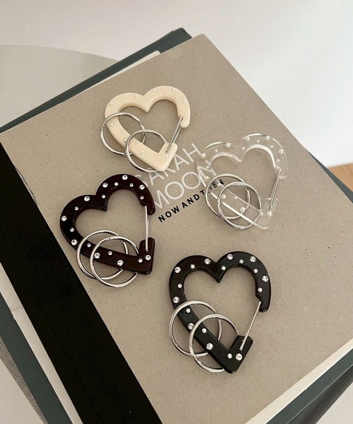 アクリルハートカラビナ 497852（キーホルダー）｜Me%（ミィパーセント