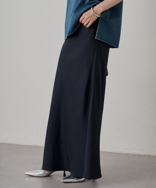 LOUNGEDRESS(ラウンジドレス)の「フィブリルナロースカート(スカート・レディース・ネイビー/ベージュ・FREE)」の10枚目の写真