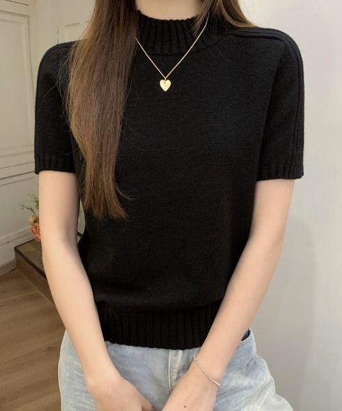 Aelina(エリナ)の「ハイネック半袖ニットトップス(ニット/セーター・レディース・ブラック/オフホワイト/グレー/ブルー/ピンク/レッド・F)」の1枚目の写真