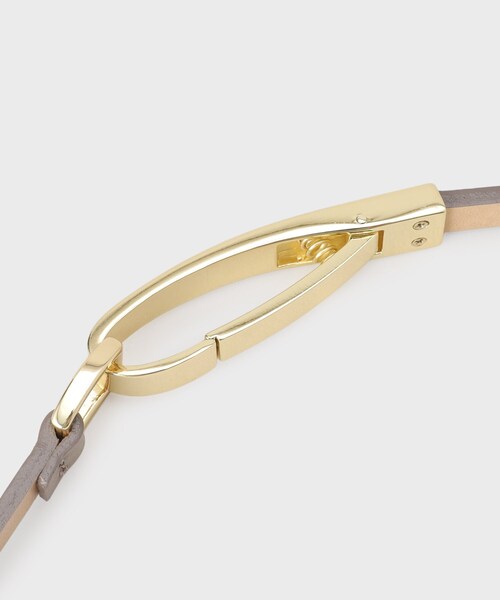 INDIVI（インディヴィ）の「【合皮／10mm幅】フックベルト（ベルト・レディース・ブラック/ブラウン系/ライトベージュ・00/13/05）」の5枚目の写真