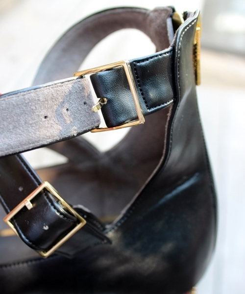 LE TALON（ルタロン）の「Le Talon×NATSU.コラボ ポインテッド3ベルトフラット◆（その他シューズ・レディース・ブラック/レッド系その他・37/37.5/36.5/35.5/36/38）」の9枚目の写真