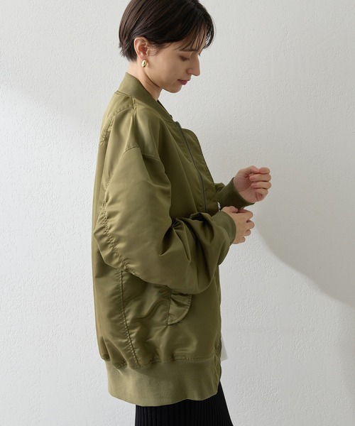 Whim Gazette(ウィムガゼット)の「ナイロンMA-1(MA-1・レディース・グレイッシュベージュ/カーキ・FREE)」の21枚目の写真