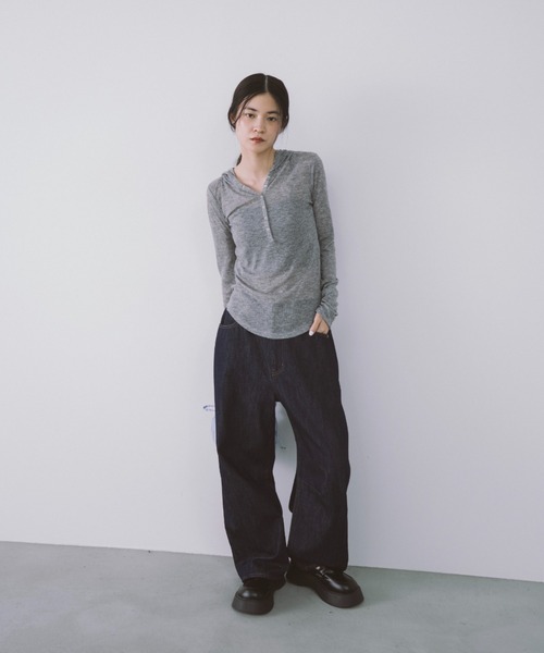 duei（デュイ）の「カーブデニムパンツ（デニムパンツ・レディース・インディゴブルー/ブラック・マルチサイズ）」の18枚目の写真