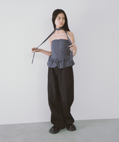 duei（デュイ）の「カーブデニムパンツ（デニムパンツ・レディース・インディゴブルー/ブラック・マルチサイズ）」の7枚目の写真