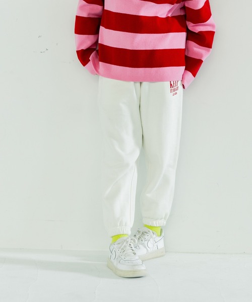 LOWRYS FARM（ローリーズファーム）の「ウラケジョグパンツ　581218（スウェットパンツ・キッズ・グリーン/レッド/アイボリー/ネイビー/グレー/ピンク/ブラック/ブルー・110cm/120cm/130cm/140cm/150cm）」の2枚目の写真
