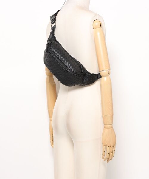 Fun & Daily（ファンアンドデイリー）の「F&D : PUメッシュクロスボディバッグ（ボディバッグ/ウエストポーチ・メンズ・ブラック・FREE）」の5枚目の写真