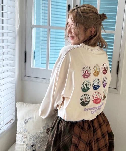 DOUBLE NAME（ダブルネーム）の「Gyunyu bottle lid BACKモチーフロンTEE/ユニセックス（Tシャツ/カットソー・レディース・オレンジ/オフホワイト/ブルー・FREE）」の12枚目の写真