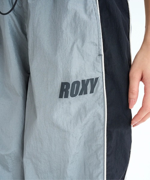 ROXY（ロキシー）の「NAIL IT PARACHUTE PA/ロキシーウエストゴム撥水加工付きドローコード付きナイロンパラシュートパンツ（その他パンツ・レディース・カーキ/ブラック/グレー・LARGE/MEDIUM）」の14枚目の写真