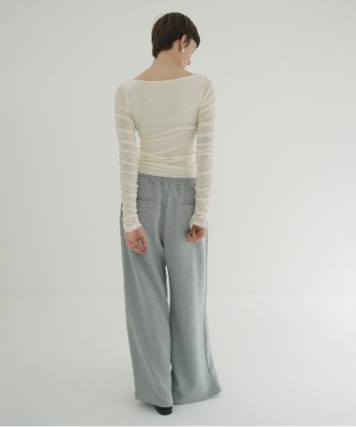 CLANE(クラネ)の「W TULLE SHIRRING TOPS(Tシャツ/カットソー・レディース・ベージュ/アイボリー/ブラック・1/2)」の14枚目の写真