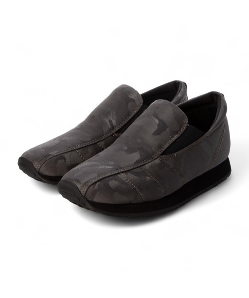 D'ICI(ディッシィ)の「ナイロンスニーカー(スニーカー・レディース・グリーン×ピンク・25cm/23cm/22cm)」の2枚目の写真