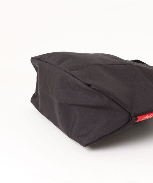 Manhattan Portage(マンハッタンポーテージ)の「TOMPKINS TOTE BAG (MD) 500D CORDURA SESAME ST(トートバッグ・レディース・ブラック・MEDIUM)」の14枚目の写真