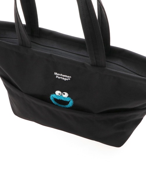 Manhattan Portage(マンハッタンポーテージ)の「TOMPKINS TOTE BAG (MD) 500D CORDURA SESAME ST(トートバッグ・レディース・ブラック・MEDIUM)」の7枚目の写真