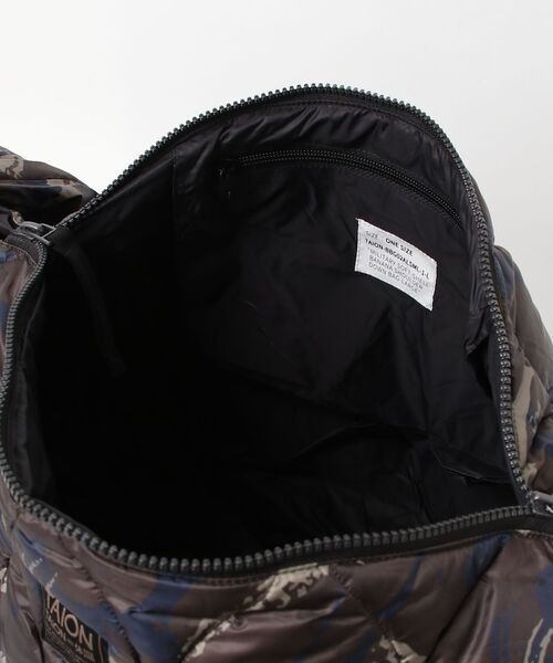 fridge（フリッジ）の「【TAION】タイオン MILITARY BANANA SHOULDER DOWN BAG-L＜MILITARY／SOFT SHELL＞ TAION-BBG02ALSML-1-L（ショルダーバッグ・メンズ・その他/ブラック/グリーン/その他1/ベージュ・ONESIZE）」の10枚目の写真