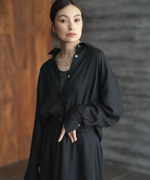 ICB(アイシービー)の「シアービエラ デザインシャツ(シャツ/ブラウス・レディース・ダークブラウン系/ローズ系/ブラック系・0/2/4/6)」の1枚目の写真