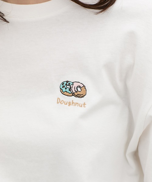 Honeys(ハニーズ)の「モチーフ刺繍Tシャツ(Tシャツ/カットソー・レディース・スミクロ/ミント/ブラウン/ベージュ/オフホワイト・L/S/M/SS)」の10枚目の写真