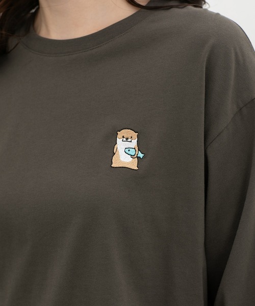 Honeys(ハニーズ)の「モチーフ刺繍Tシャツ(Tシャツ/カットソー・レディース・スミクロ/ミント/ブラウン/ベージュ/オフホワイト・L/S/M/SS)」の15枚目の写真