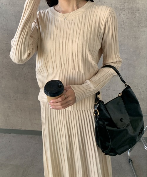 Maison Calme（メゾンカルム）の「リブニットトップス＆プリーツスカート セットアップ　リラックス（セットアップ・レディース・グレー/ブラック/アイボリー・F）」の12枚目の写真