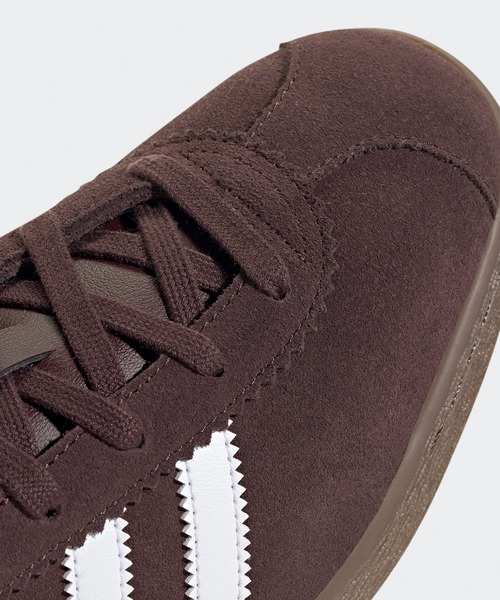 adidas(アディダス)の「adidas/アディダス STADT スリーストライプ ロープロスニーカー 秋 秋服 2026年秋冬(スニーカー・メンズ・ダークブラウン/ブラック/シルバー・28/27.5/27/26.5/26/24.5/24/23.5/23/25/25.5)」の11枚目の写真