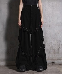 ERAR(エラー)の【ERAR】ヴィンテージライクスプレー加工ベルトデザインギミックデニムカーゴパンツ(デニムパンツ)