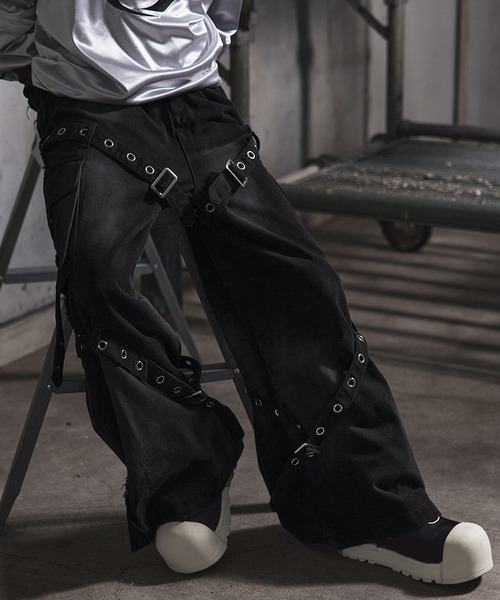 ヴィンテージライクスプレー加工ベルトデザインギミックデニムカーゴパンツ ERAR】ヴィンテージライクスプレー加工ベルトデザインギミックデニム