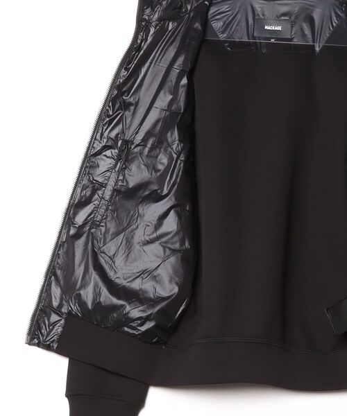 Mackage（マッカージュ）の「Mackage MCK FRANK-R Hooded Ready To Wear Jacket マッカージュ ダウンジャケット（ダウンジャケット/コート・メンズ・ブラック/ネイビー・MEDIUM/LARGE）」の15枚目の写真
