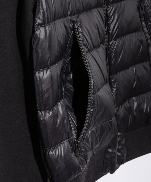 Mackage（マッカージュ）の「Mackage MCK FRANK-R Hooded Ready To Wear Jacket マッカージュ ダウンジャケット（ダウンジャケット/コート・メンズ・ブラック/ネイビー・MEDIUM/LARGE）」の9枚目の写真