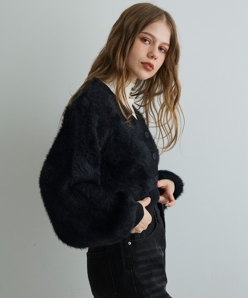 Mirette（ミレット）の「フェイクファーカーディガンジャケット / Faux Fur Cardigan Jacket（カーディガン/ボレロ・レディース・ブラック/グレー・FREE）」の5枚目の写真