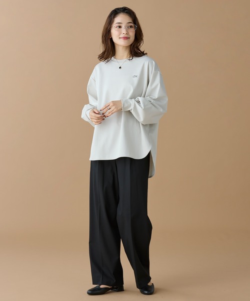 LACOSTE（ラコステ）の「【オンライン限定】LACOSTE バルーンスリーブ サイドスリット オーバーサイズTシャツ（Tシャツ/カットソー・レディース・ホワイト/グレイッシュベージュ/ブラック・FREE）」の10枚目の写真