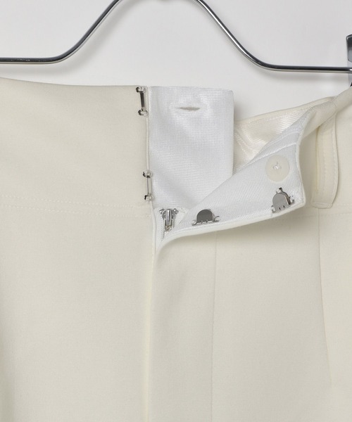 HEREIAM（ヘレイアム）の「【HEREIAM】ハイウエストナロースカート（スカート・レディース・アイボリー/ブラック・SMALL/MEDIUM）」の20枚目の写真