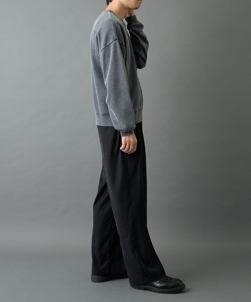 COLONY 2139（コロニートゥーワンスリーナイン）の「パウダー加工スウェットクルーネック（スウェット・メンズ・バーガンディー/ブラック/グレー・LARGE/MEDIUM）」の18枚目の写真