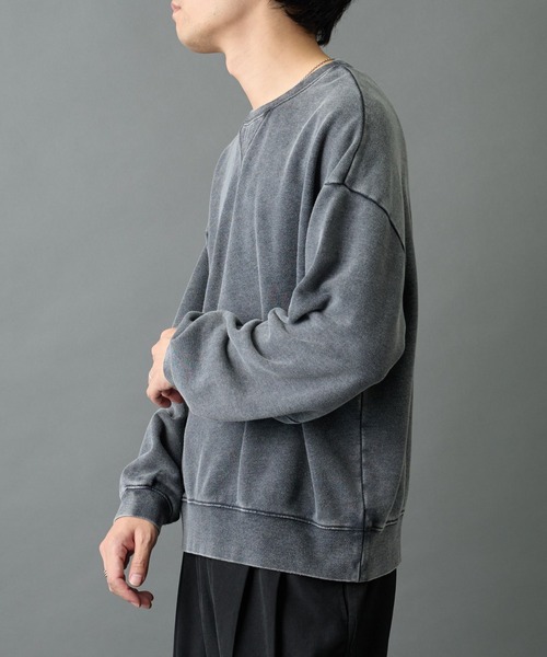 COLONY 2139（コロニートゥーワンスリーナイン）の「パウダー加工スウェットクルーネック（スウェット・メンズ・バーガンディー/ブラック/グレー・LARGE/MEDIUM）」の5枚目の写真