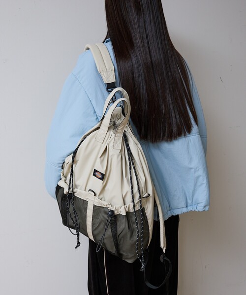 Dickies(ディッキーズ)の「【Dickies / ディッキーズ】SL3WAY MP DS SACK/合成皮革/ユニセックス【WEB限定】(バックパック/リュック・メンズ・アイボリー/シルバー/ブラック・フリー)」の1枚目の写真