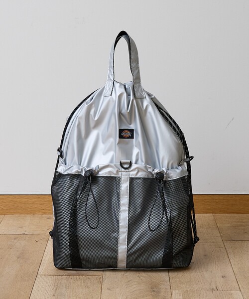 Dickies(ディッキーズ)の「【Dickies / ディッキーズ】SL3WAY MP DS SACK/合成皮革/ユニセックス【WEB限定】(バックパック/リュック・メンズ・アイボリー/シルバー/ブラック・フリー)」の4枚目の写真