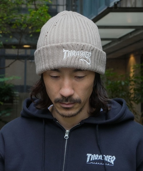 THRASHER(スラッシャー)の「Devil Tail Logo Damage KNIT CAP BEANIE ダメージ加工/THRASHER スラッシャー ユニセックス ストリート スケーター カジュアル アメカジ スケートボード ブランドロゴ 刺繍(ニットキャップ/ビーニー・メンズ・ブラック/ベージュ/カーキ・FREE)」の4枚目の写真