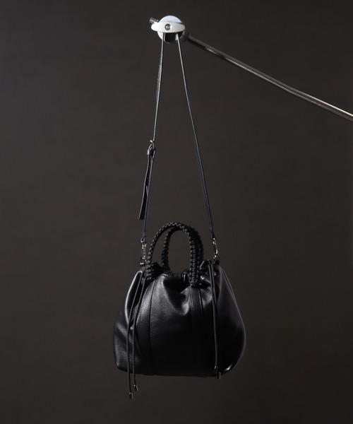 welise（ウェライズ）の「【welise×ADAMPATEK】-ミディアム- リアルレザー 2wayショルダードローストリングバッグ/巾着バッグ（ショルダーバッグ・メンズ・ブラック・FREE）」の2枚目の写真